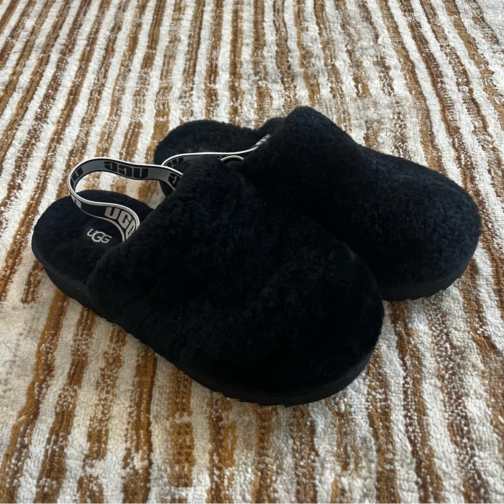 UGG Black Fluff Yeah Clog Plush Slippers (Kids 1-2?)